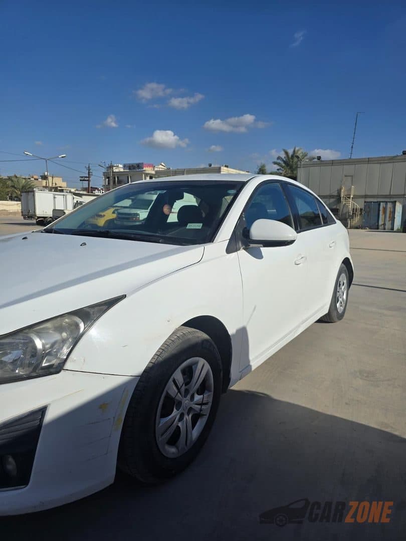 2013 Chevrolet Cruze Base thumbnail 4