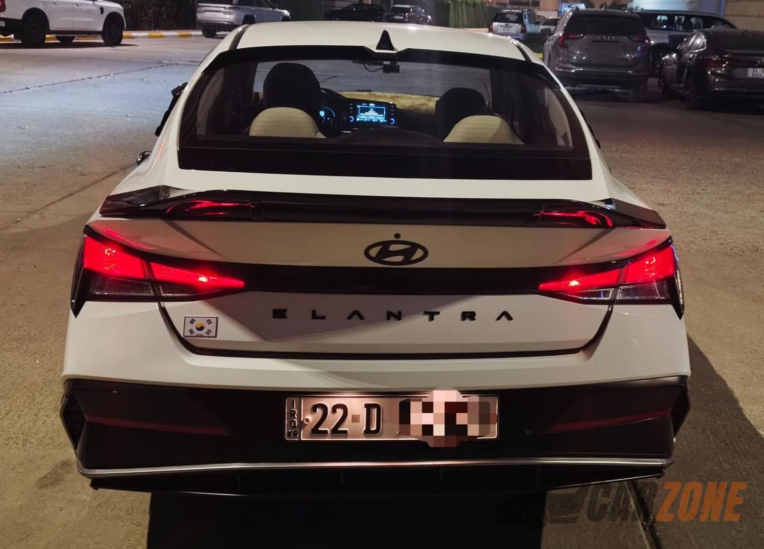 2024 Hyundai Elantra Base thumbnail 2