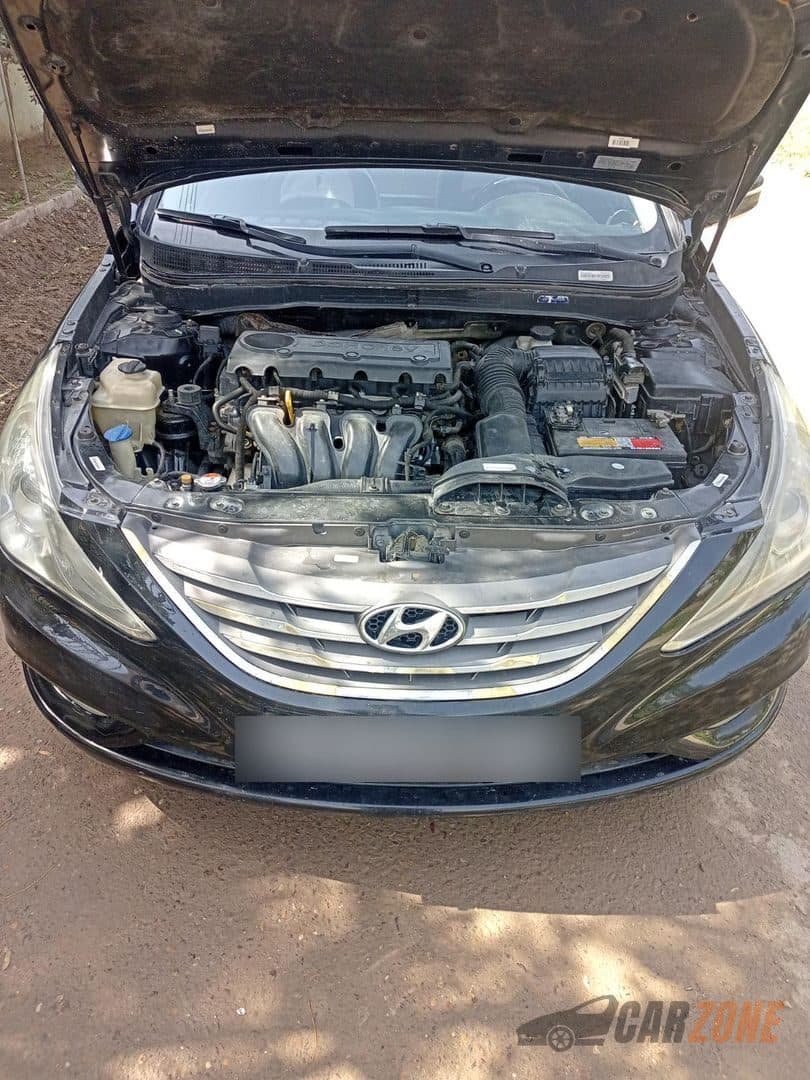 2012 Hyundai Sonata Sport thumbnail 2