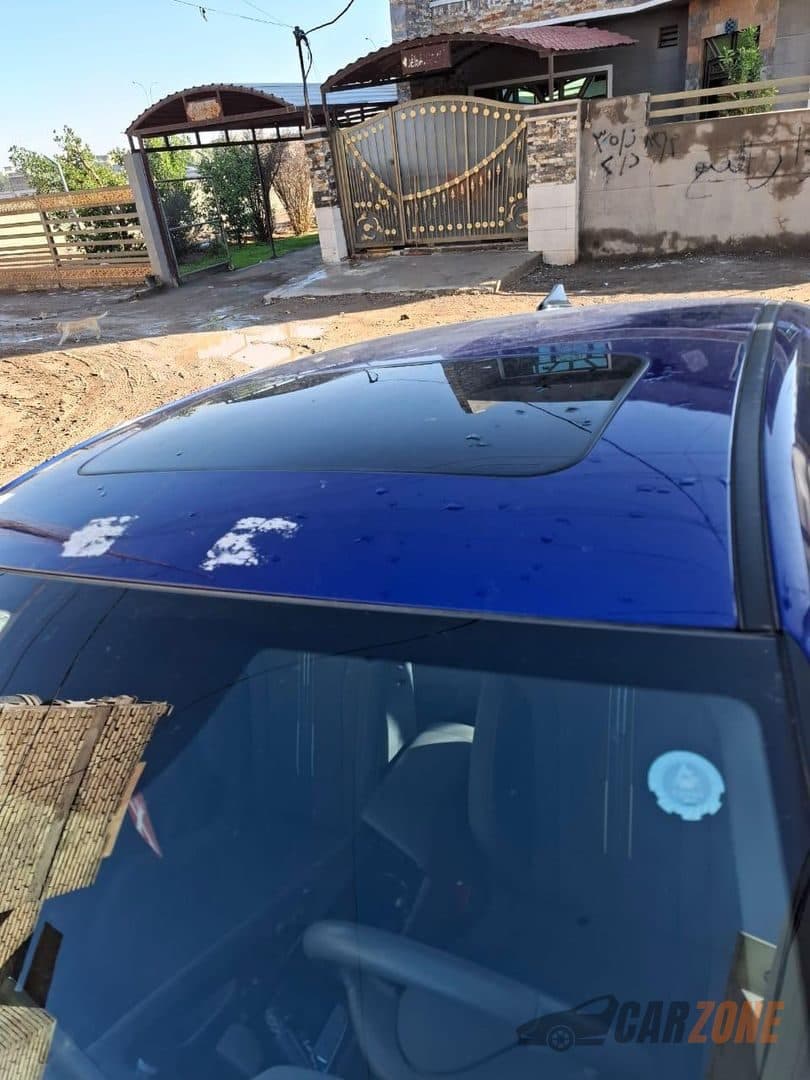 2024 Hyundai Elantra SEL thumbnail 2