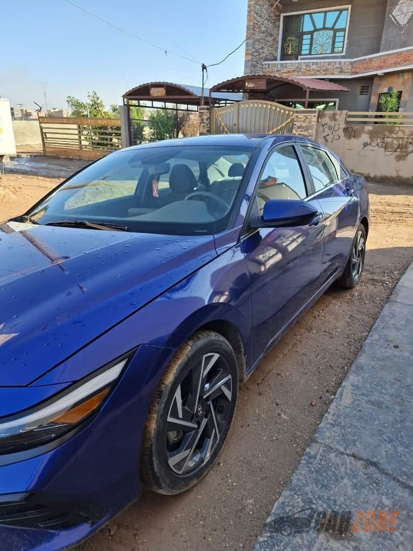 2024 Hyundai Elantra SEL thumbnail 4