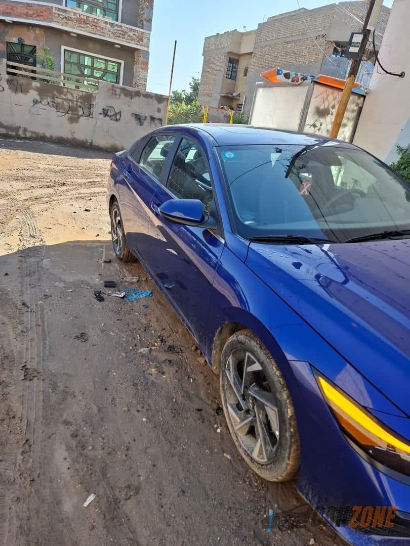 2024 Hyundai Elantra SEL thumbnail 5