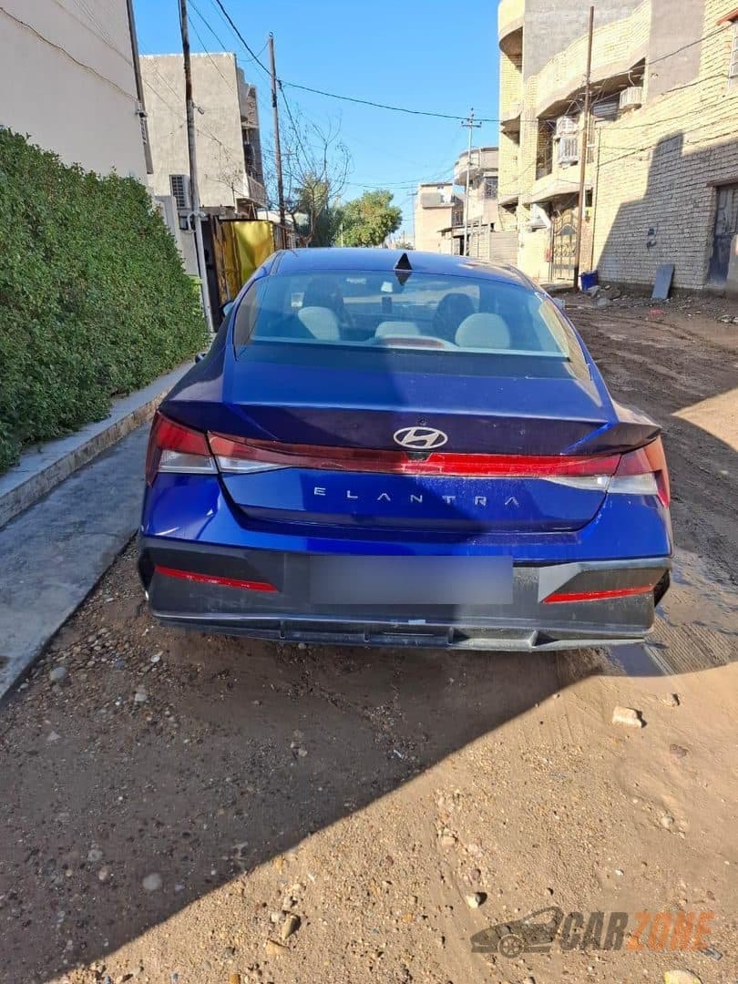 2024 Hyundai Elantra SEL thumbnail 7