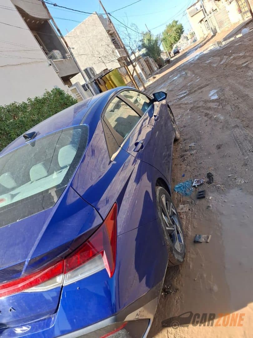 2024 Hyundai Elantra SEL thumbnail 8