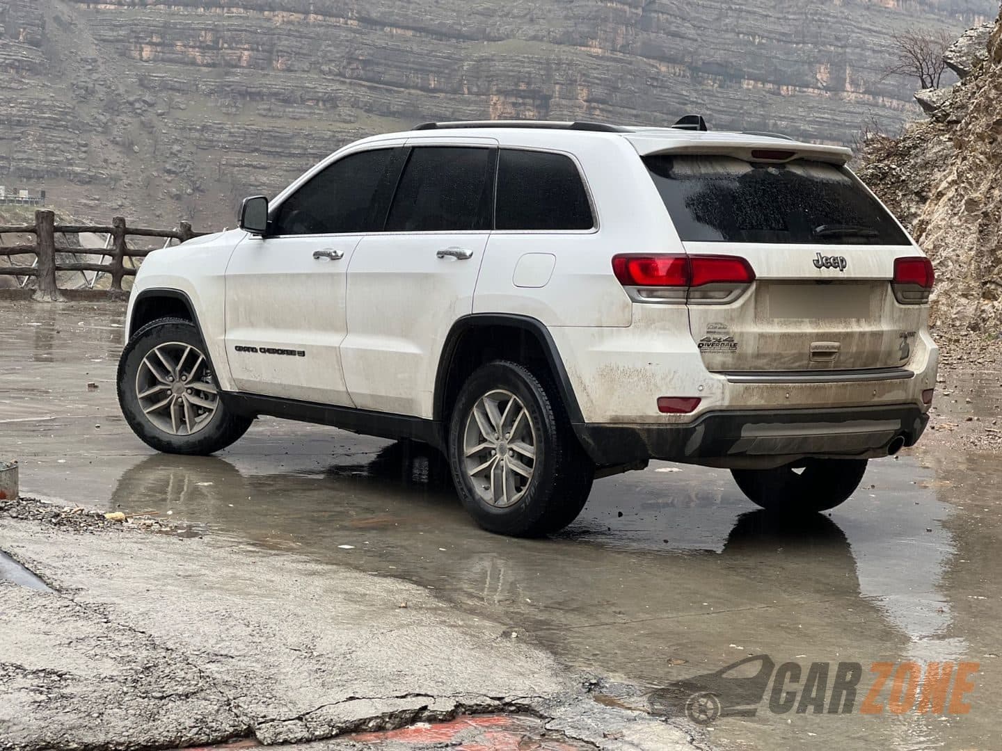 2022 جيب جراند شيروكي Limited thumbnail 2