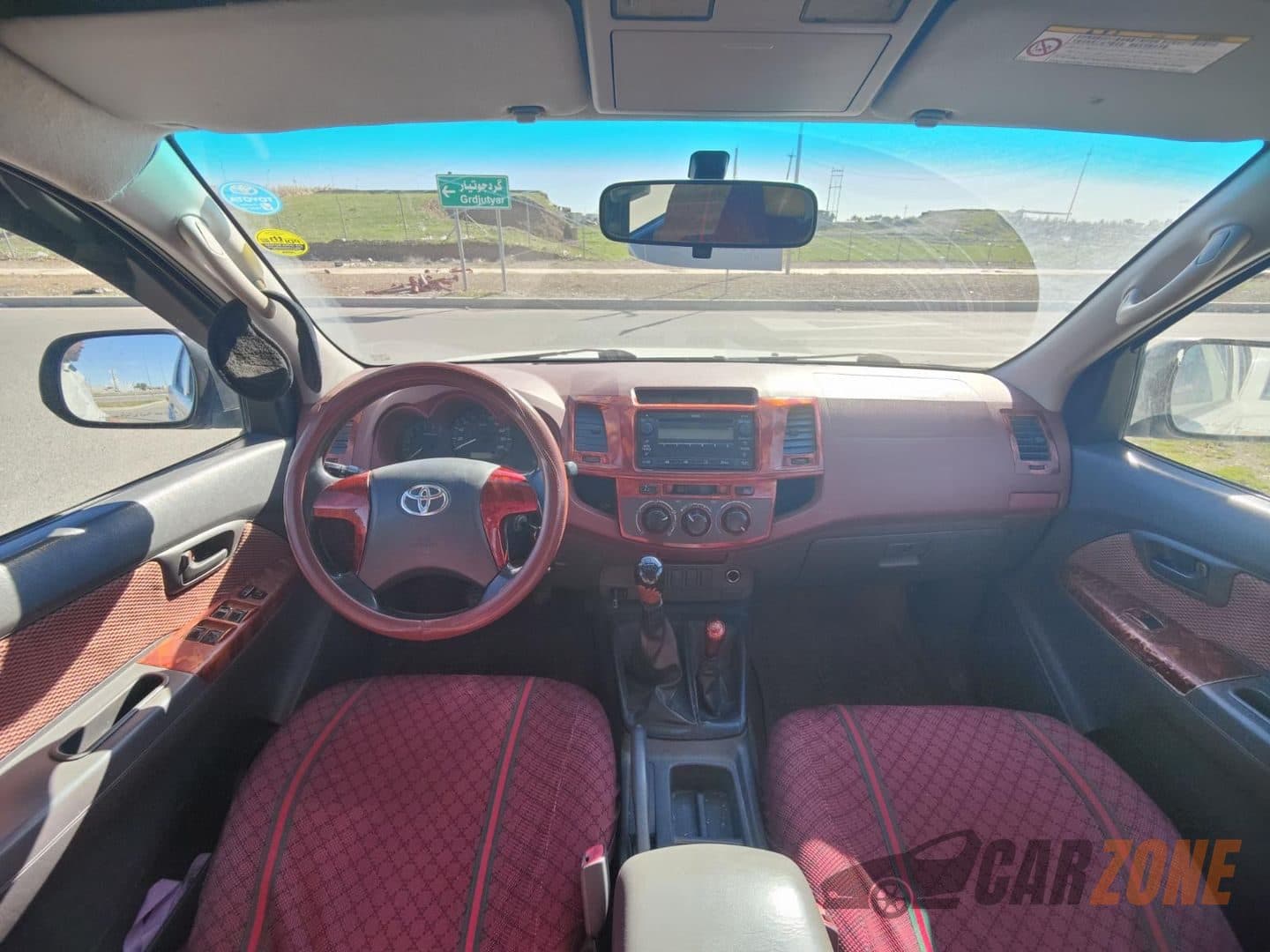 2014 تۆیۆتا هایلوکس thumbnail 5