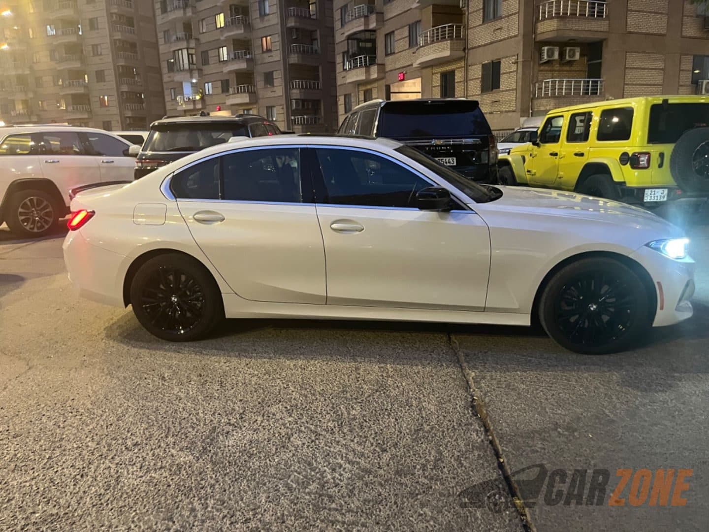 2024 بي إم دبليو الفئة الثالثة Base - 1