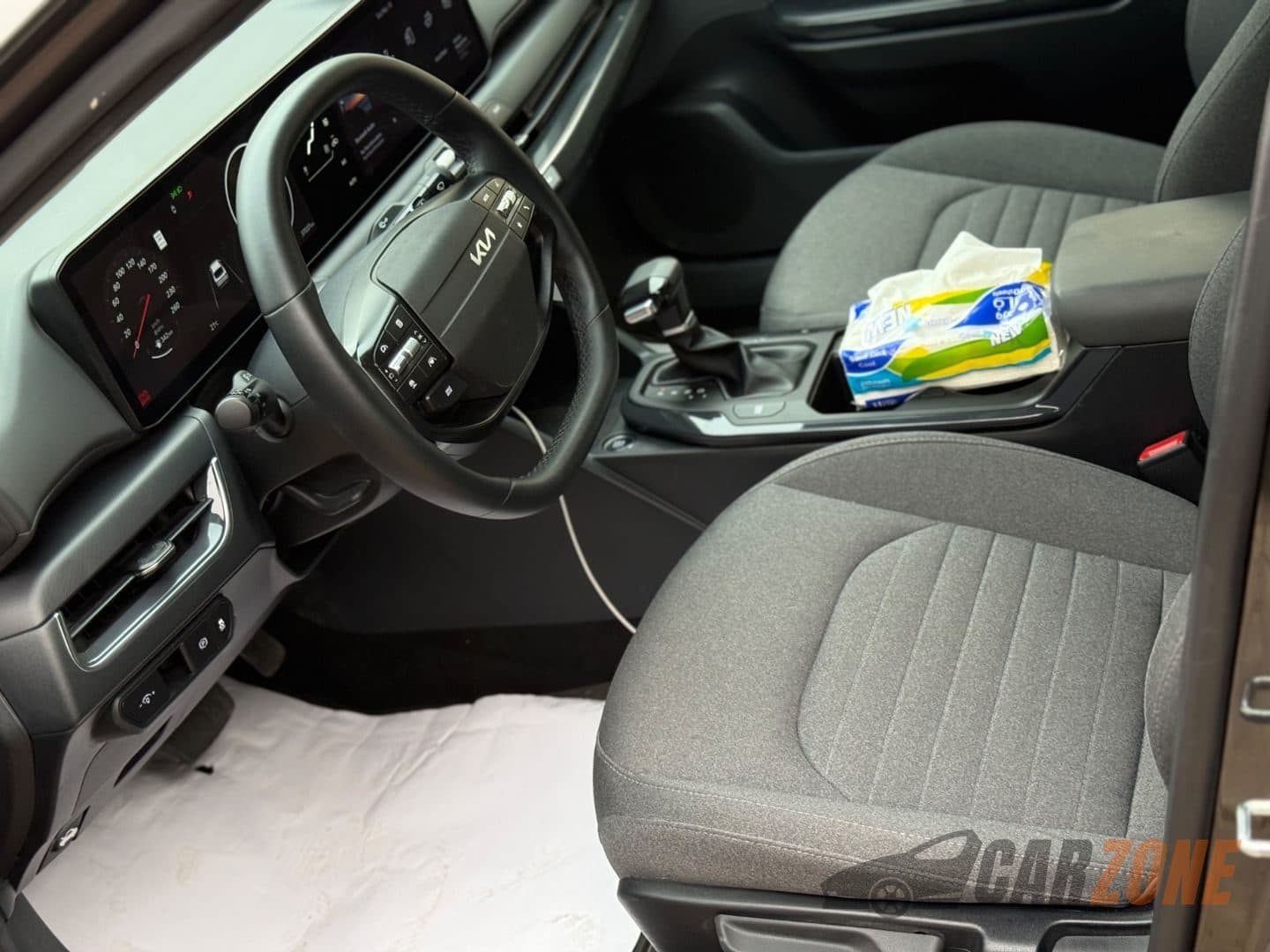 2025 كيا كي 4 SE thumbnail 7