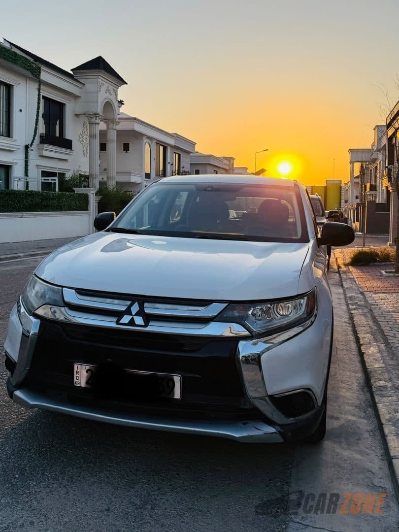 2016 ميتسوبيشي أوتلاندر thumbnail 2