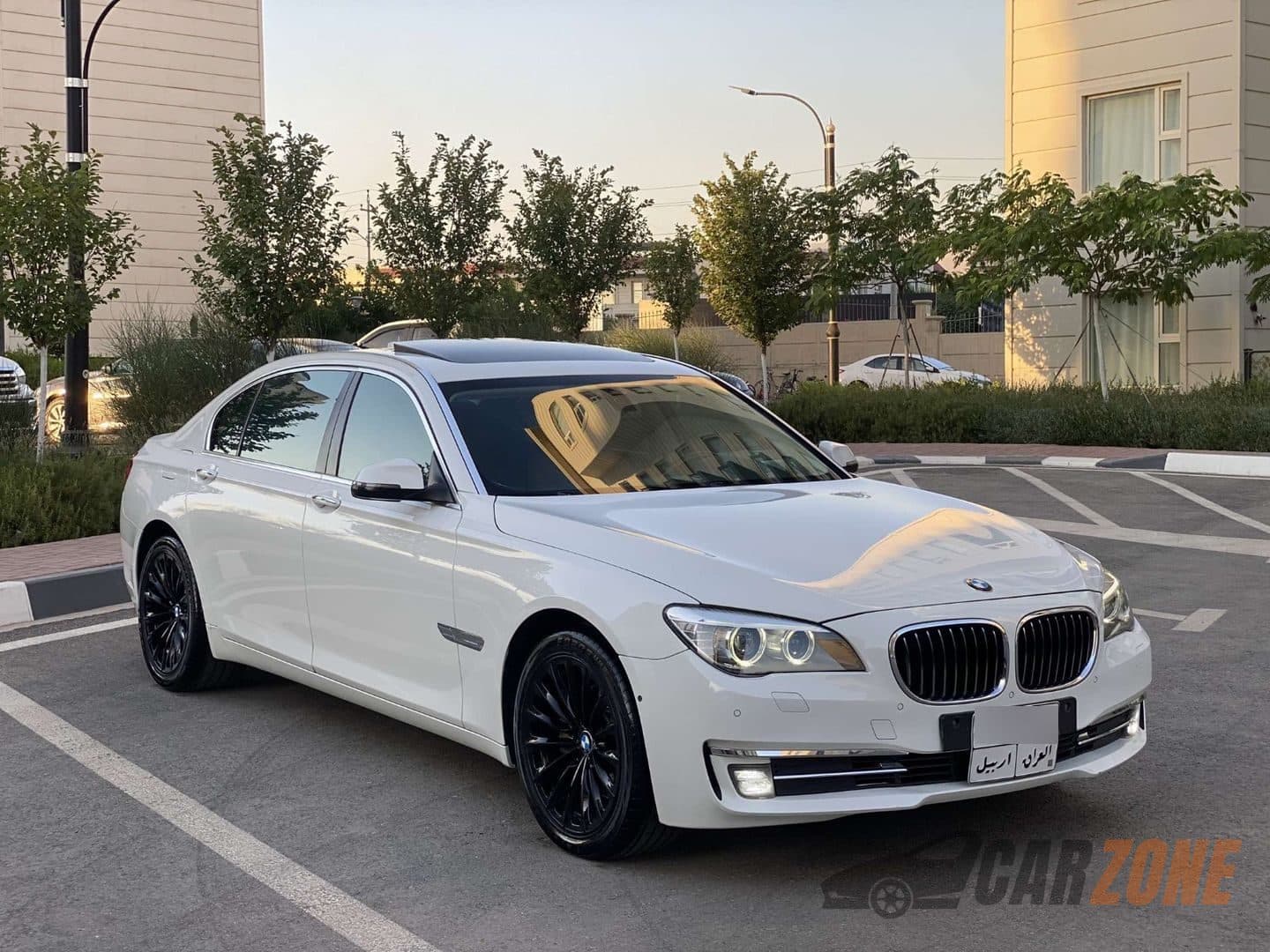 2014 بی ئێم دەبڵیو سیریس 7 M Sport thumbnail 4