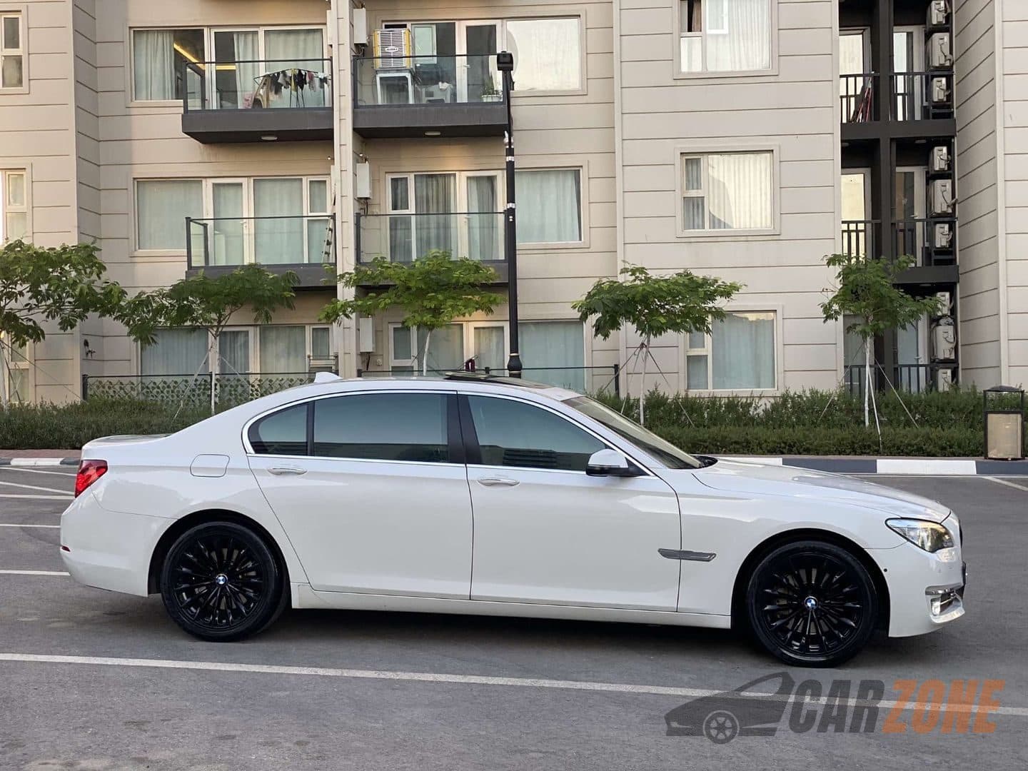 2014 بی ئێم دەبڵیو سیریس 7 M Sport thumbnail 5