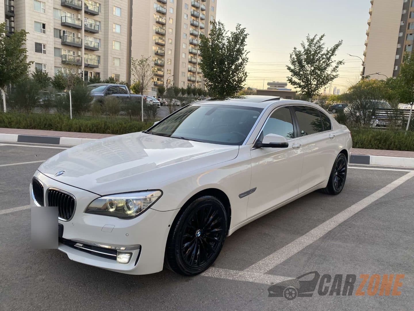 2014 بی ئێم دەبڵیو سیریس 7 M Sport thumbnail 6