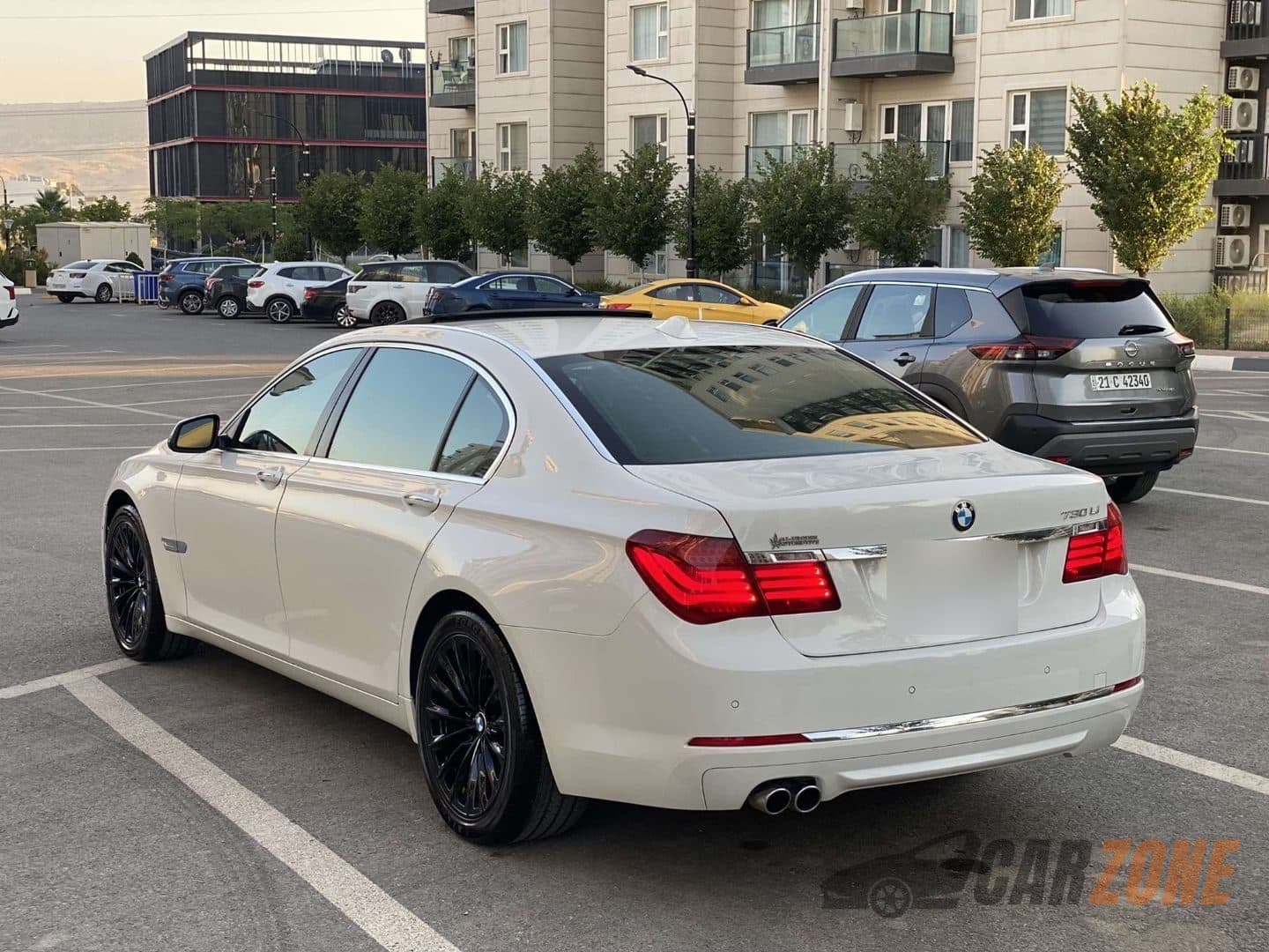 2014 بی ئێم دەبڵیو سیریس 7 M Sport thumbnail 8