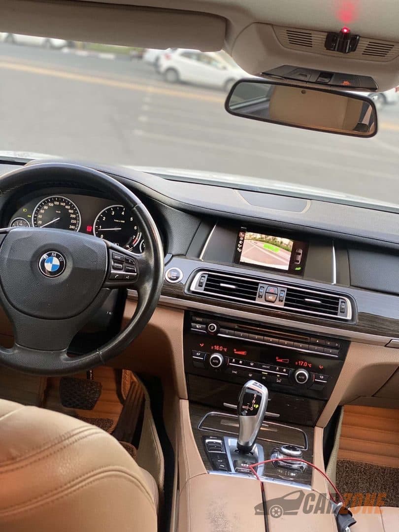 2014 بی ئێم دەبڵیو سیریس 7 M Sport thumbnail 10