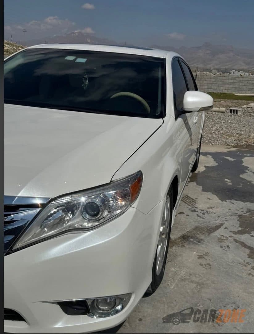 2011 تويوتا أفالون thumbnail 5