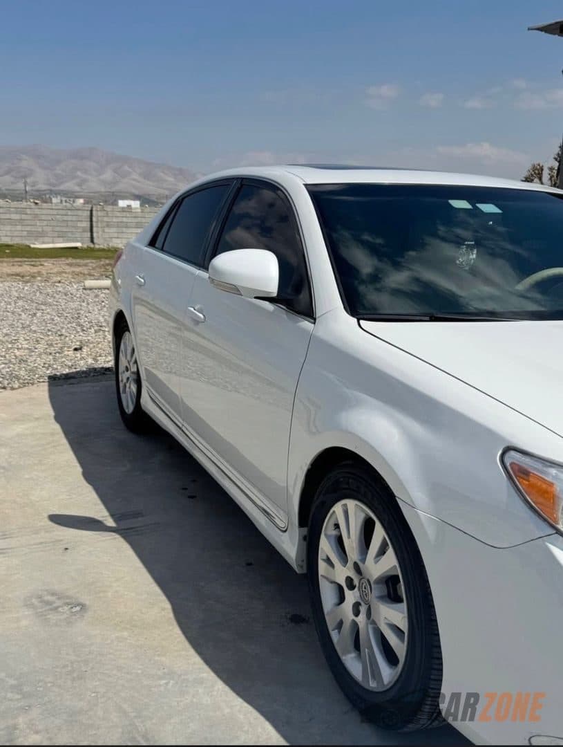 2011 تويوتا أفالون thumbnail 9