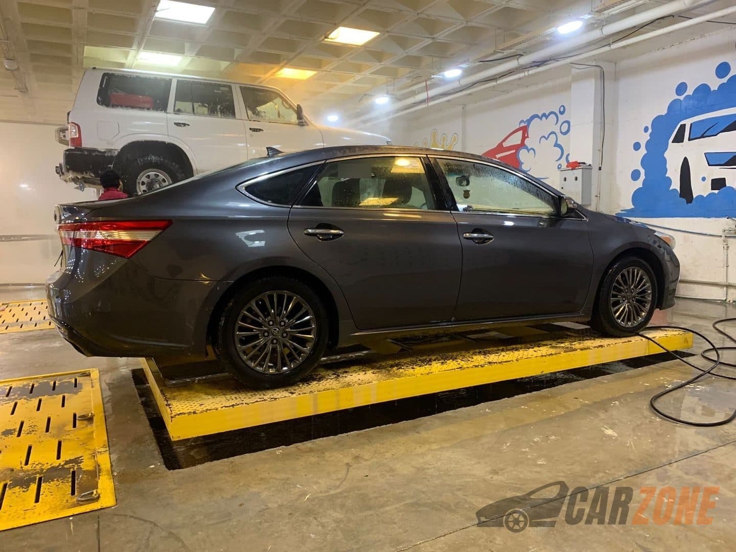 2013 تۆیۆتا ئاڤالۆن thumbnail 5