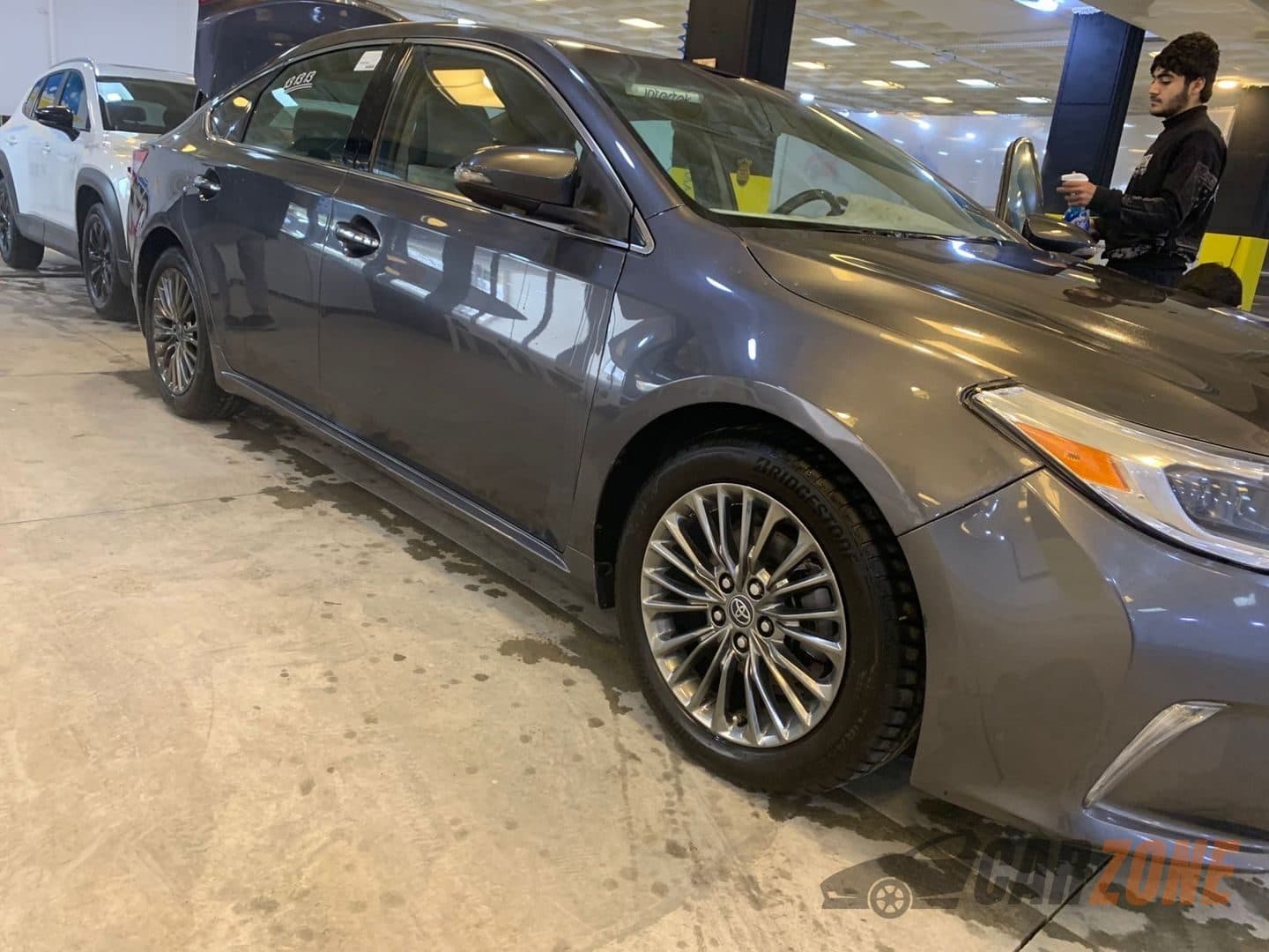 2013 تۆیۆتا ئاڤالۆن thumbnail 8