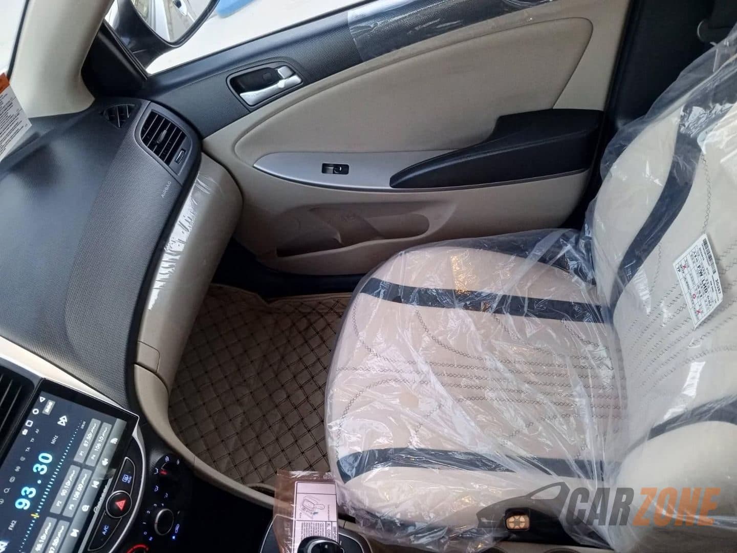 2016 هيونداي أكسنت Limited thumbnail 9