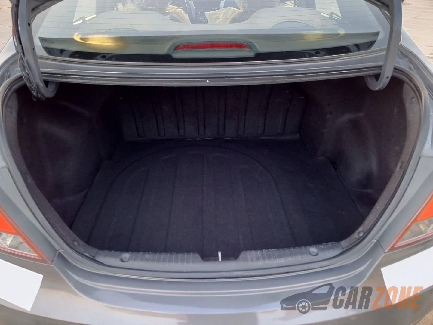 2016 هيونداي أكسنت Limited thumbnail 10