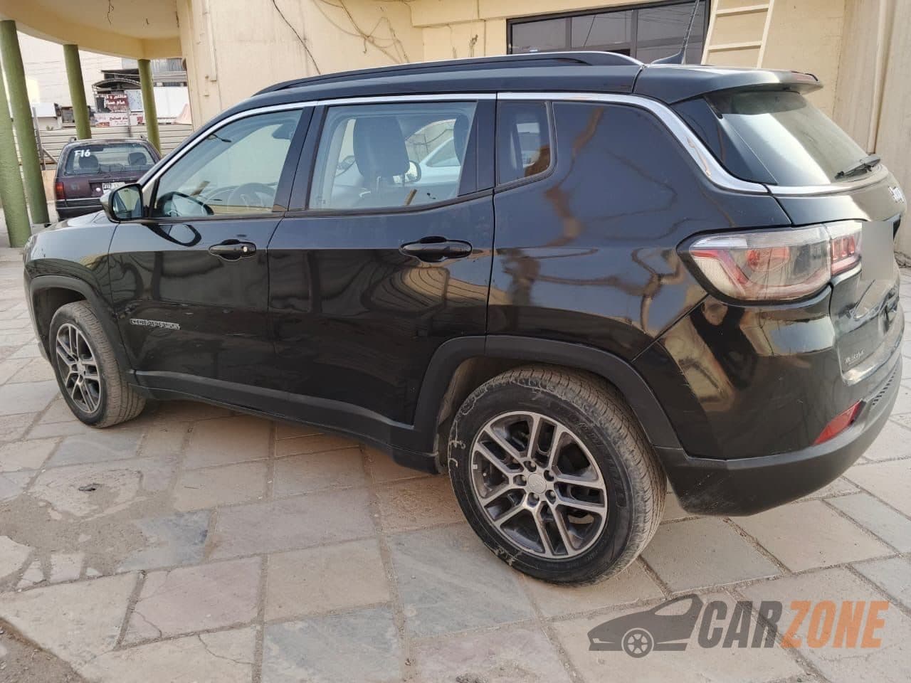 2017 Jeep Compass thumbnail 4