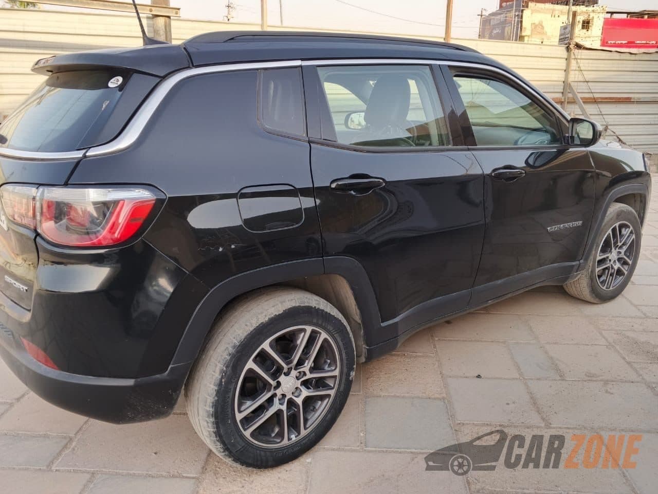 2017 Jeep Compass thumbnail 5