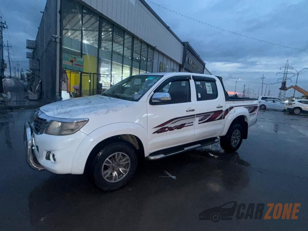 2012 تۆیۆتا هایلوکس - 1