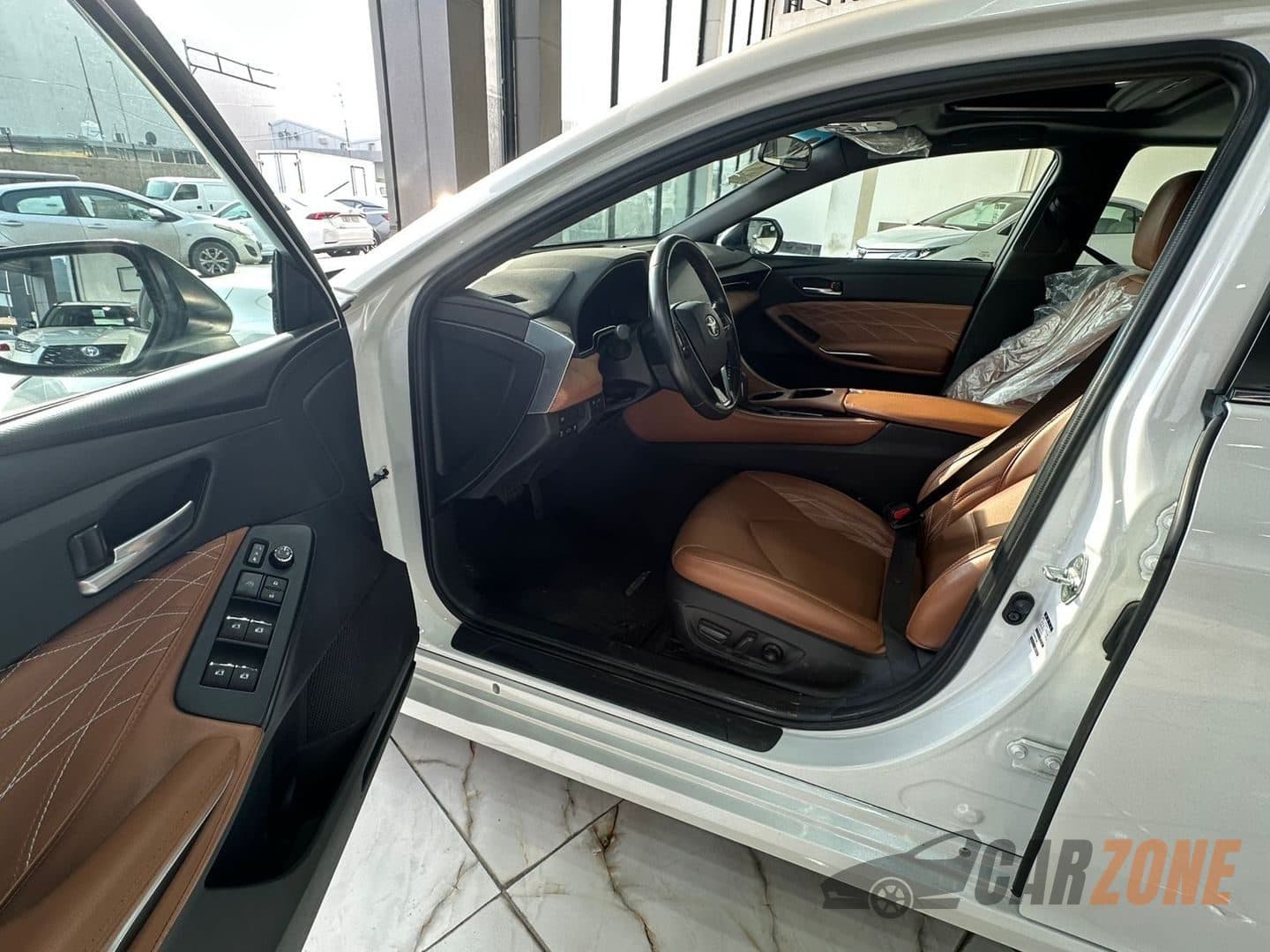 2024 Toyota Avalon thumbnail 6