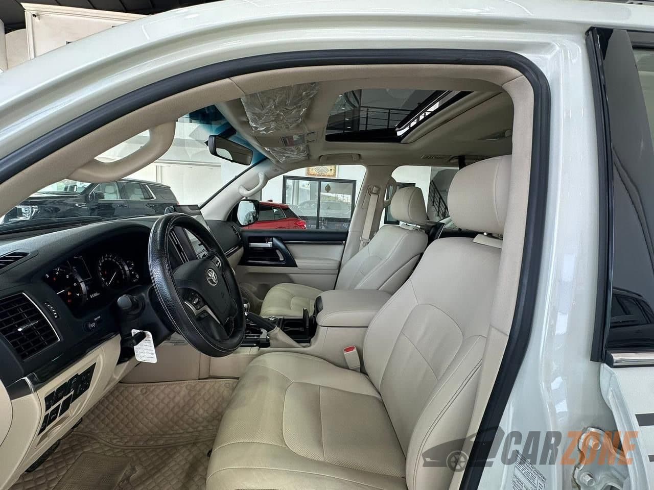 2020 Toyota Land Cruiser GXR thumbnail 7