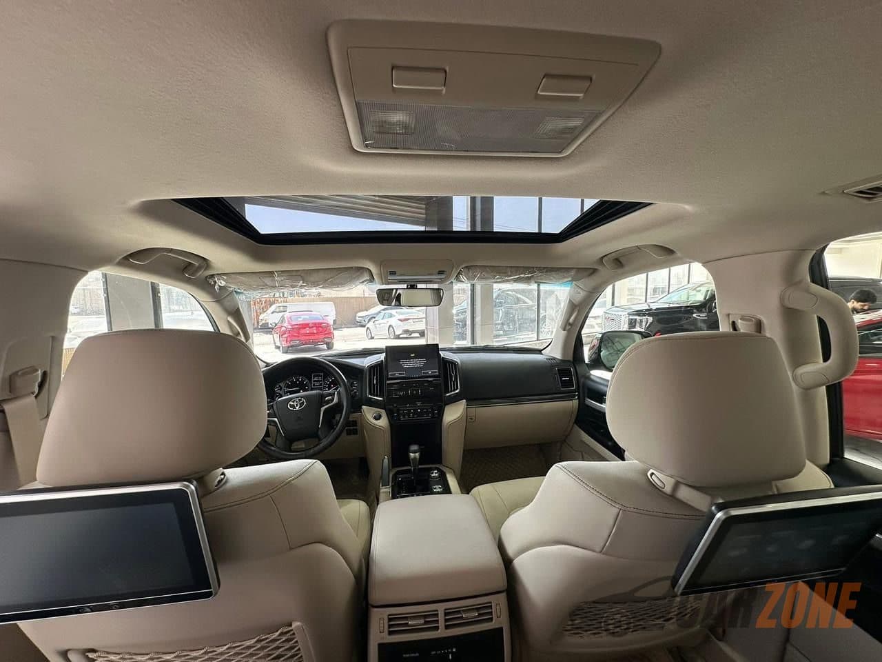 2020 Toyota Land Cruiser GXR thumbnail 9