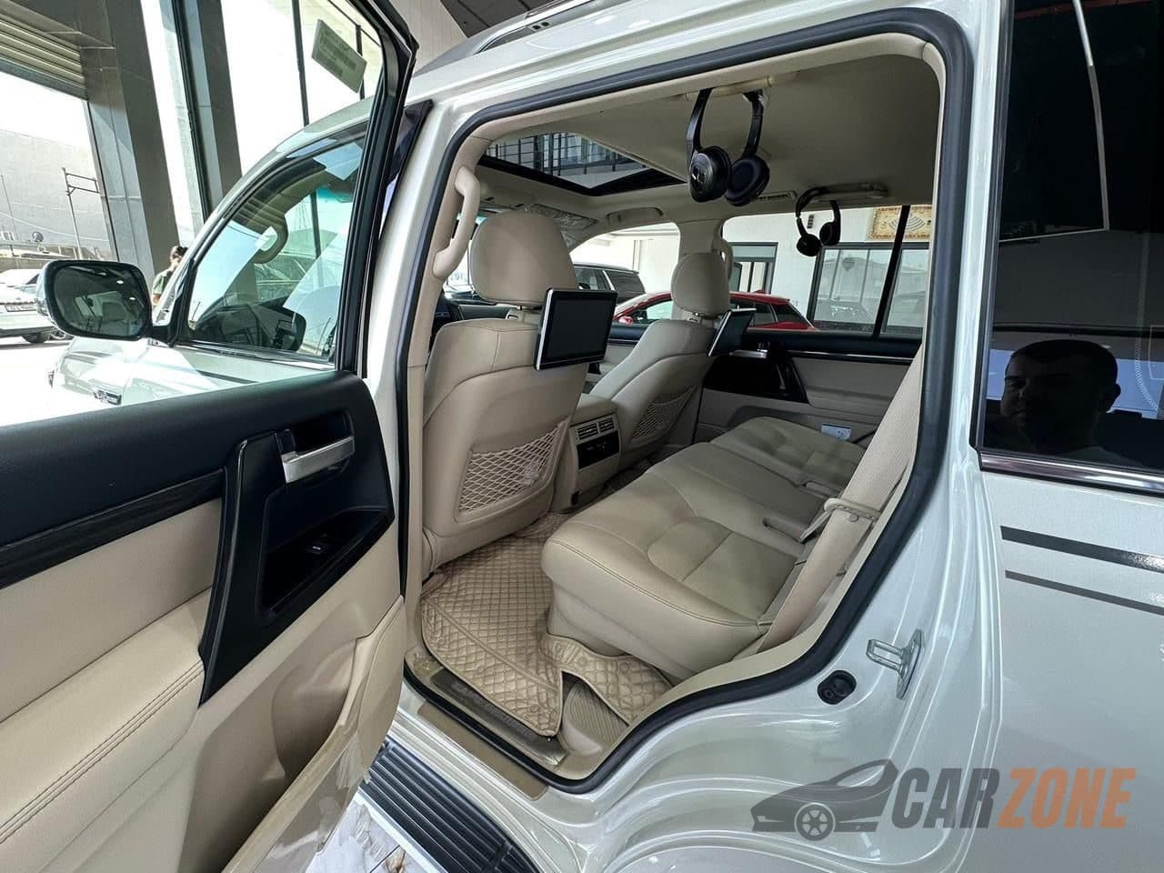 2020 Toyota Land Cruiser GXR thumbnail 10