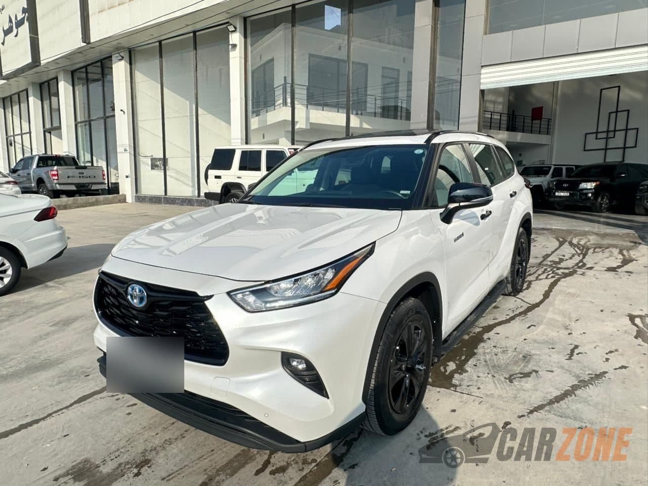 2024 Toyota Highlander thumbnail 2