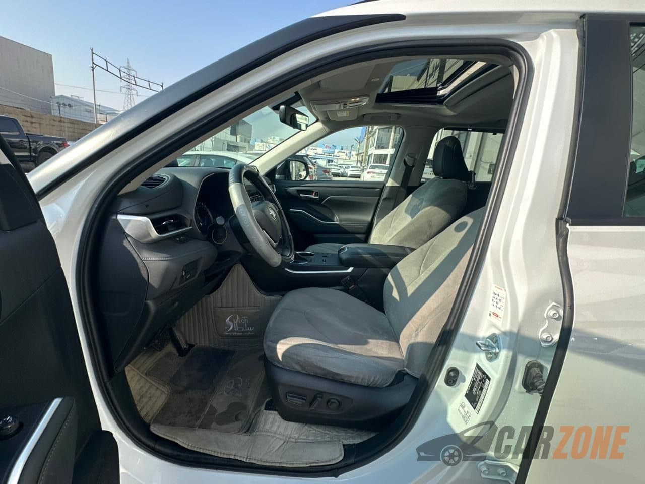 2024 Toyota Highlander thumbnail 9