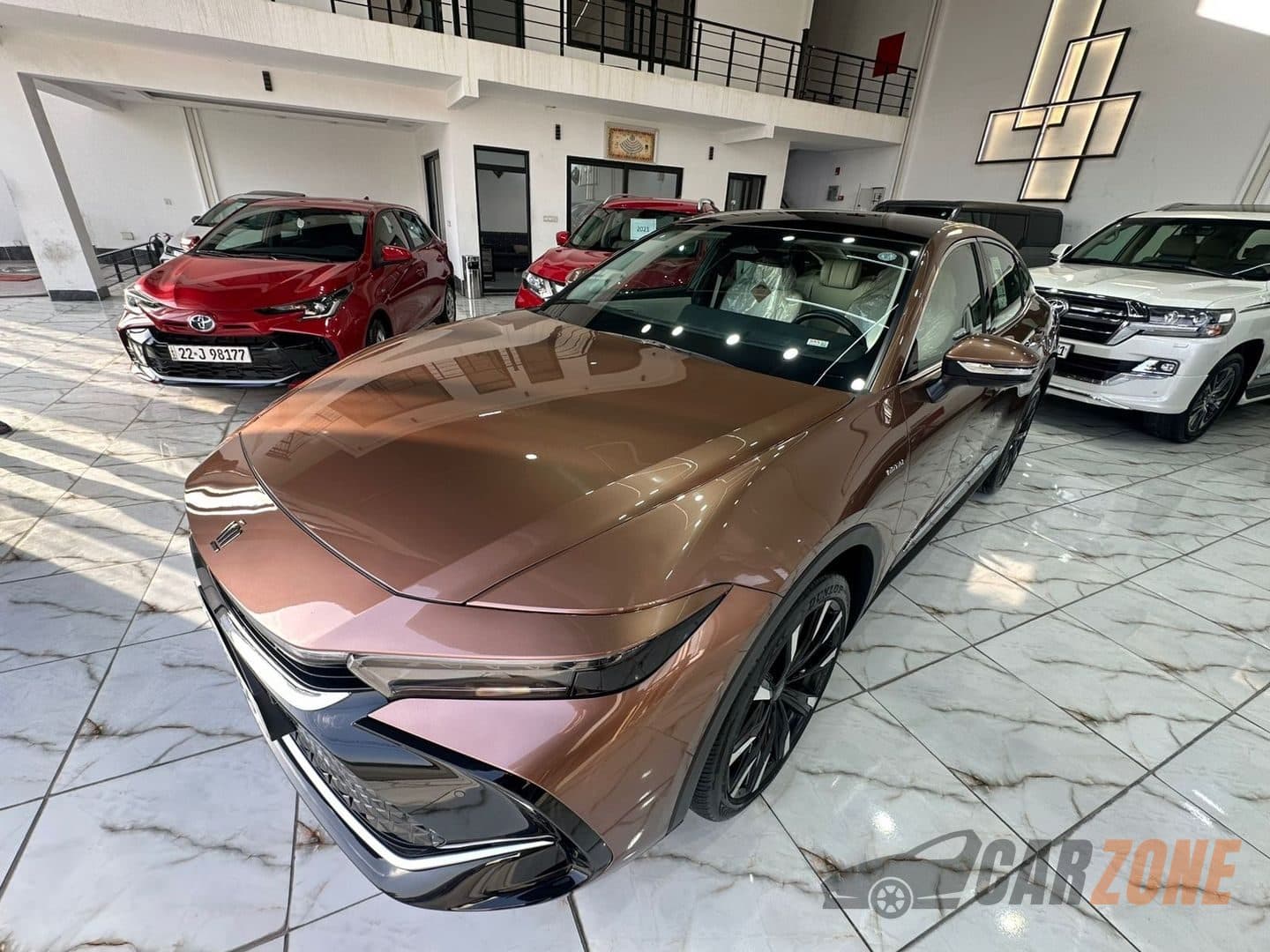 2024 تۆیۆتا کراون thumbnail 3