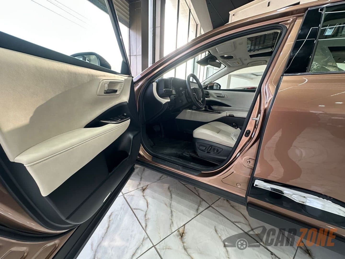 2024 تۆیۆتا کراون thumbnail 6