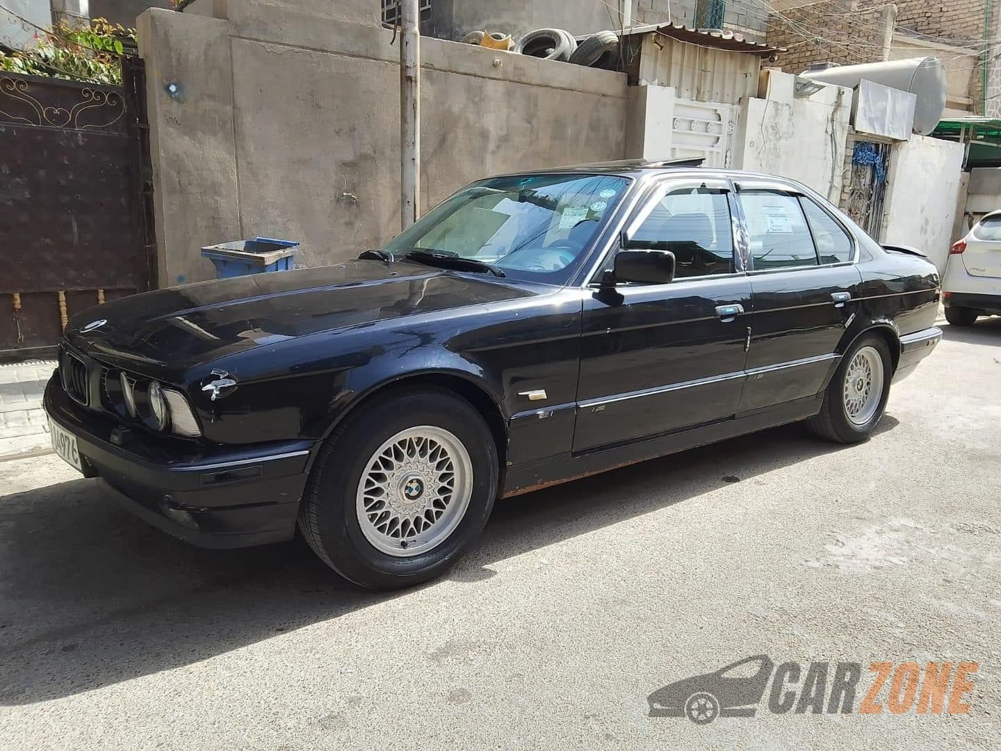 1992 بی ئێم دەبڵیو 525 - 1